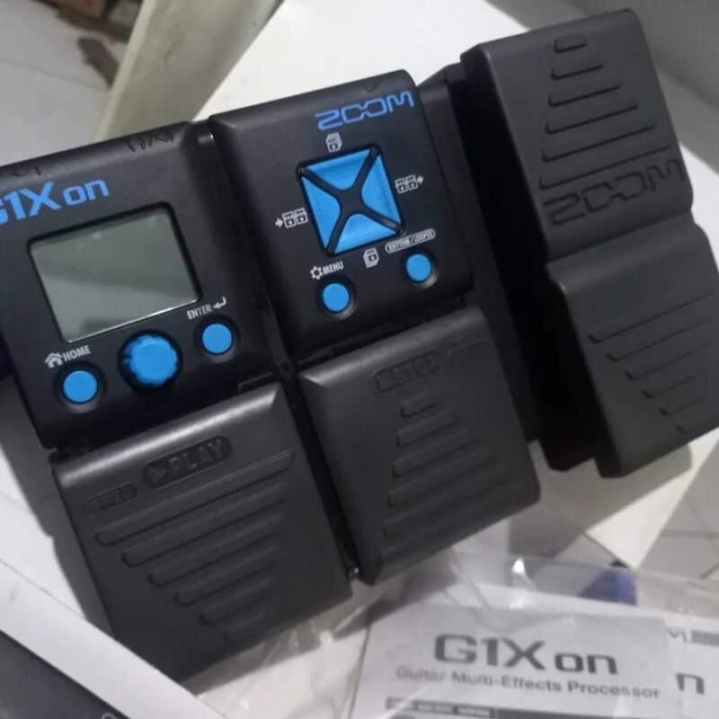 Efek Gitar ZOOM G1X ON Multi Effects Processor